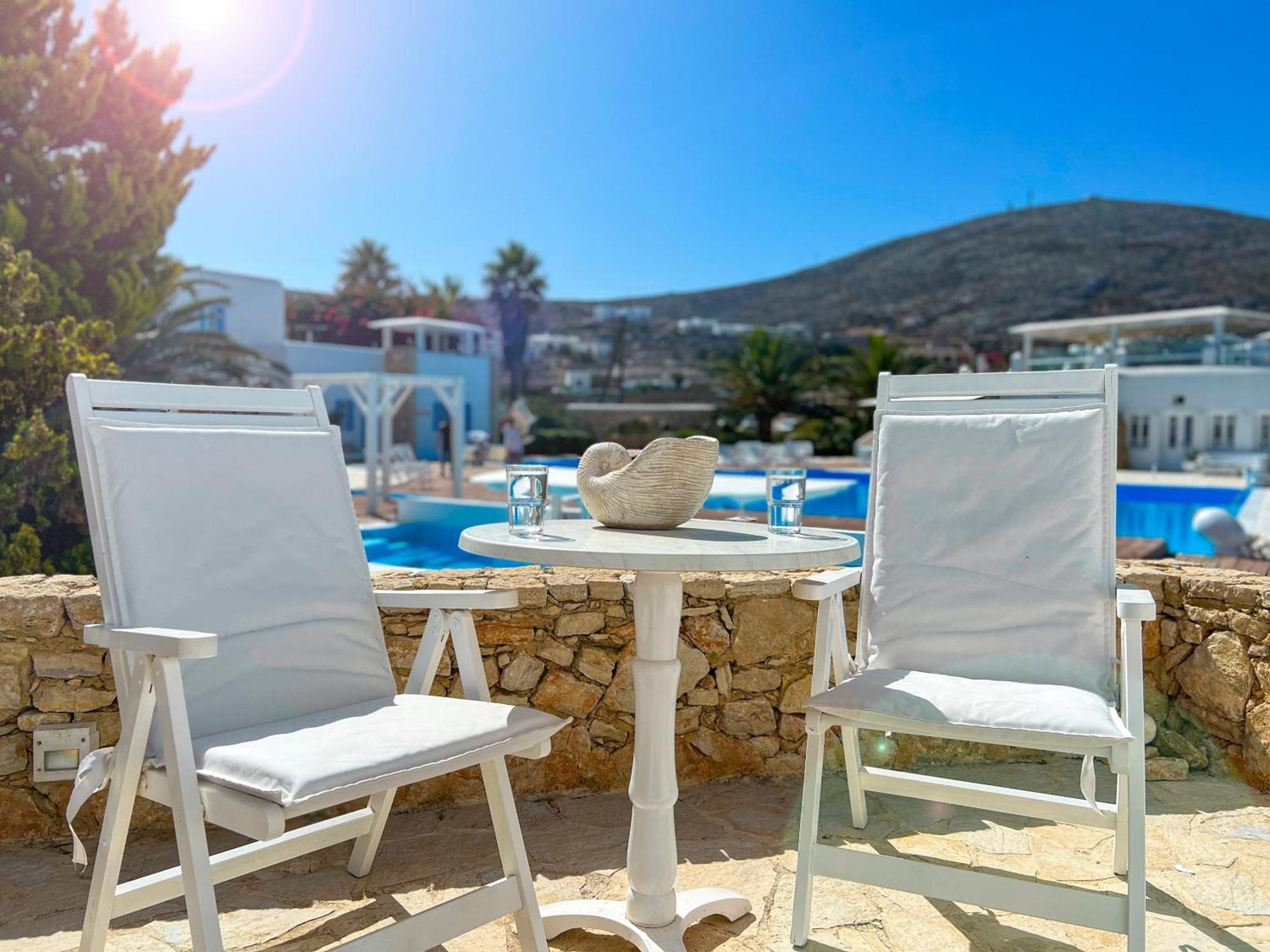 Chora Resort Hotel & Spa Folegandros Town Exterior photo