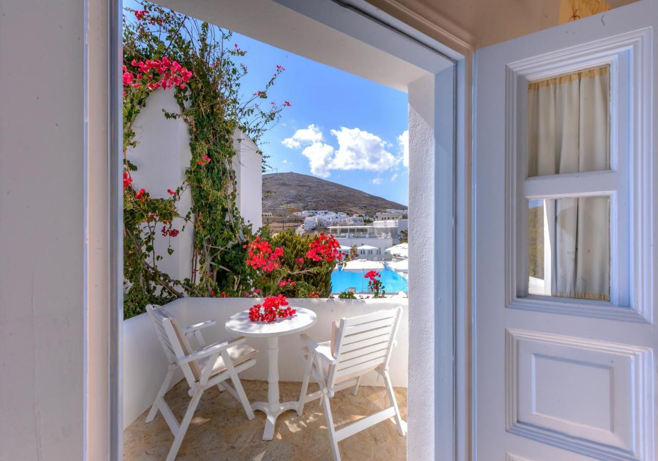 Chora Resort Hotel & Spa Folegandros Town Exterior photo